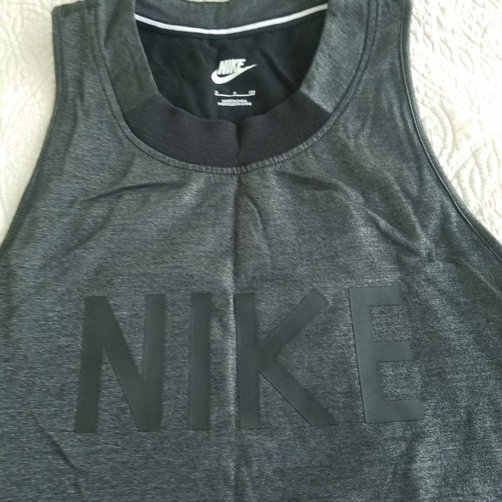 Nike Metallic Muscle Tank - Picture 3 of 4